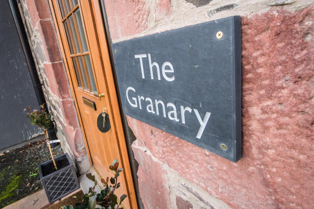 The Granary With Hot Tub Villa Forgandenny Exterior photo